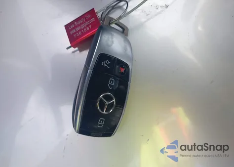 2017 Mercedes-Benz E 300 z USA, uszkodzony, nr VIN WDDZF4JB7HA145528